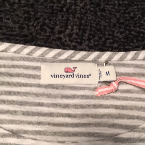 NWT Woman's Vineyard Vines shirt - Picture 3 of 5